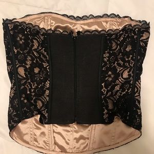 Forever 21 Tops - Crop Top Corsets Forever 21 Tops - Crop Top Corsets
